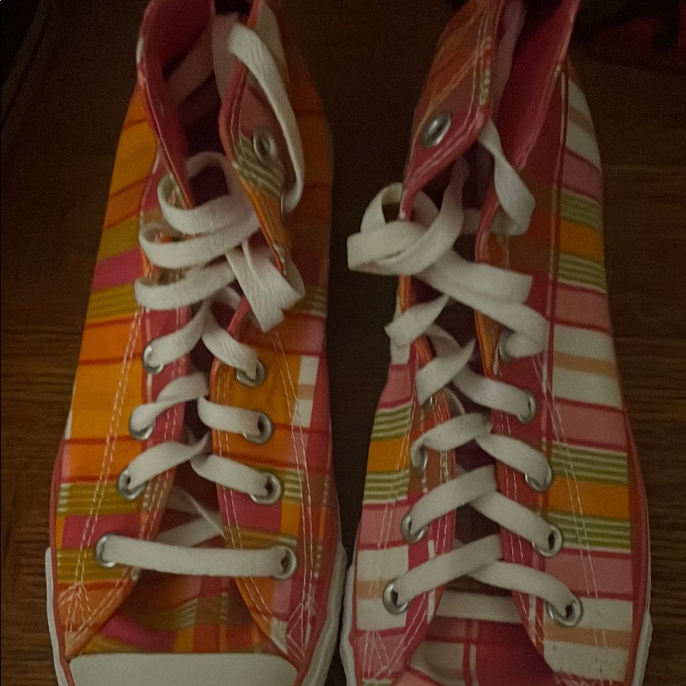 Colorful plaid pink and orange converse